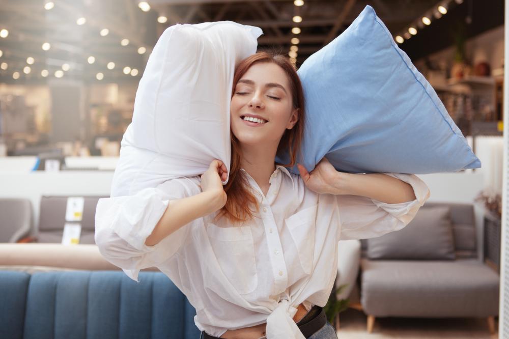 Which Pillow Is Better, Microfiber or Memory Foam?